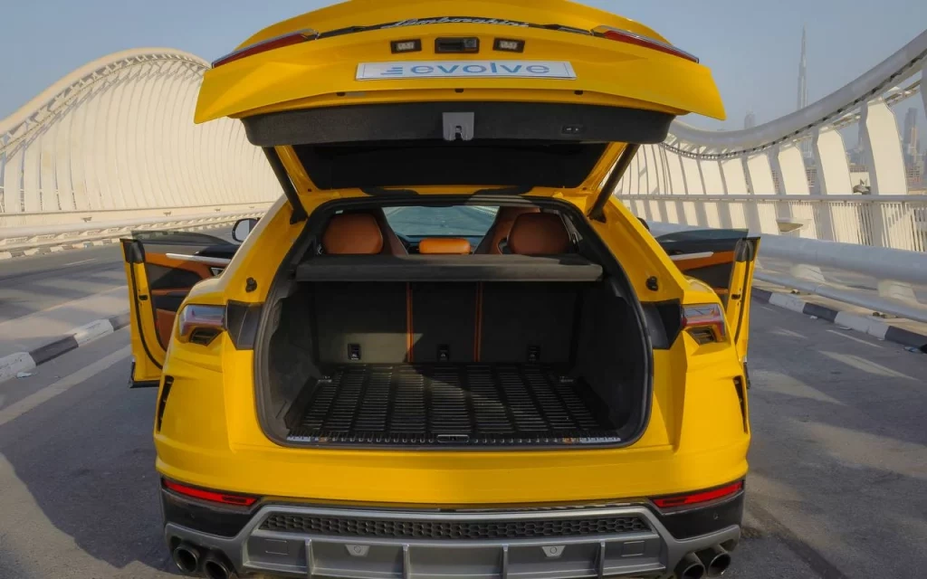 Car rental Lamborghini Urus in Dubai 2020 (yellow)