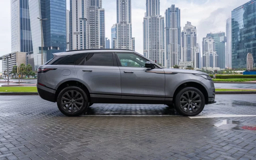 Car rental RangeRover Velar in Dubai 2020 (grey-blue)