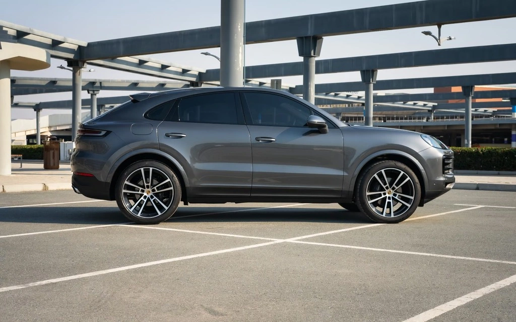 Car rental Porsche Cayenne-coupe in Dubai 2024 (grey)