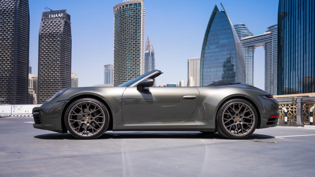 Аренда Порше 911-Каррера-Кабриолет в Дубае 2021 (серый)