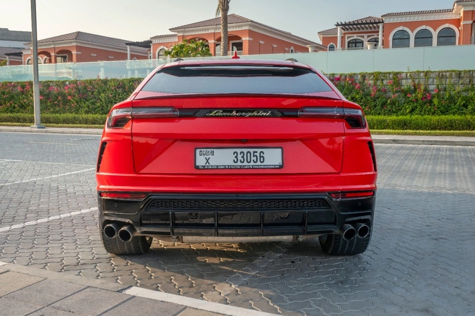 Car rental Lamborghini Urus in Dubai 2020 (red)