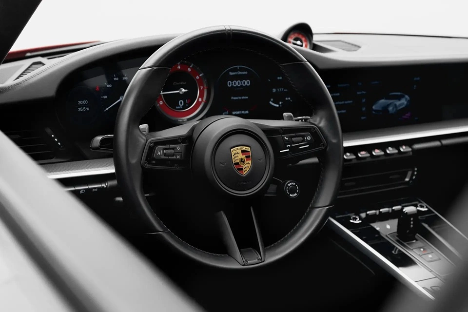 Аренда Порше 911-Турбо-S в Дубае 2023 (красный)