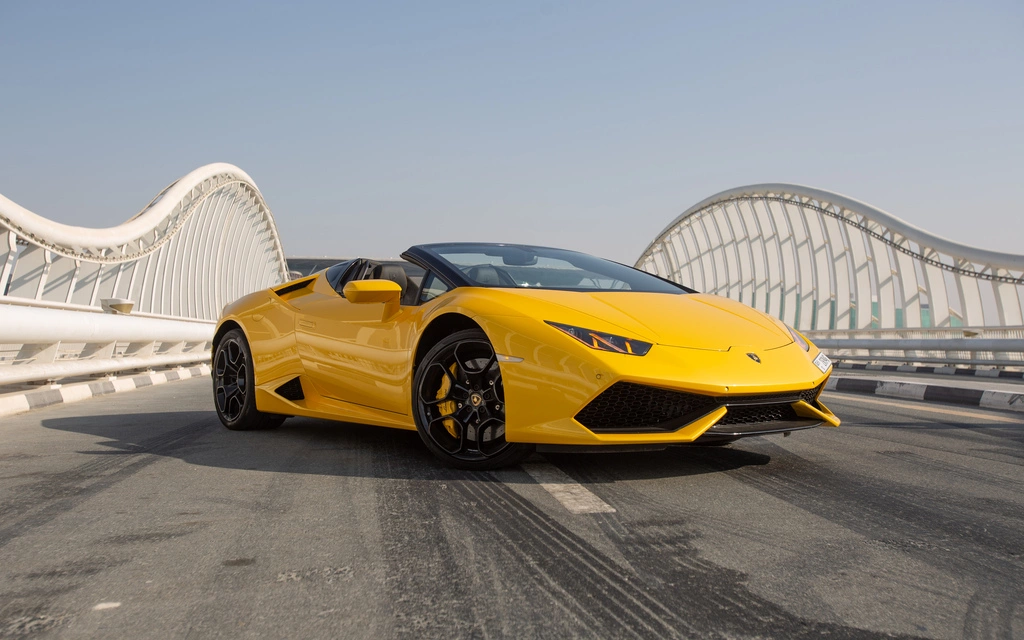 Car rental Lamborghini Huracan-Spyder in Dubai 2021 (yellow)