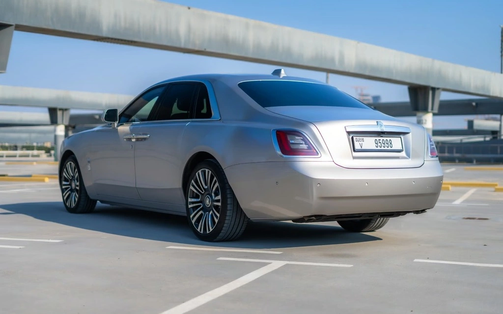 Car rental RollsRoyce Ghost in Dubai 2022 (silver-grey)