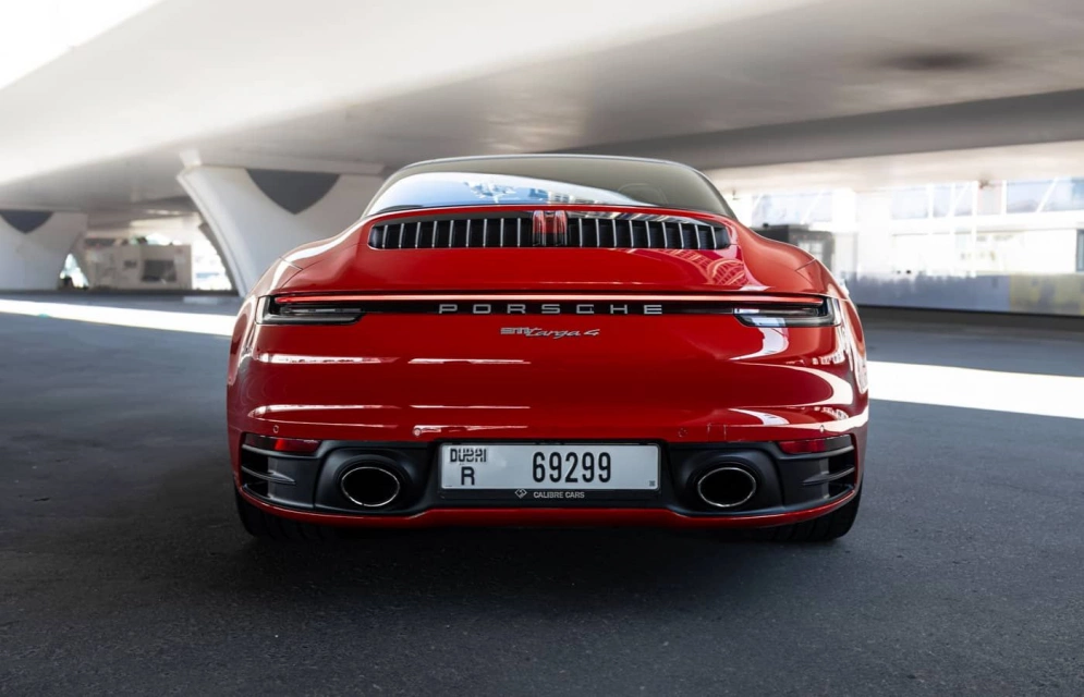 Аренда Порше 911-Тарга в Дубае 2023 (красный)