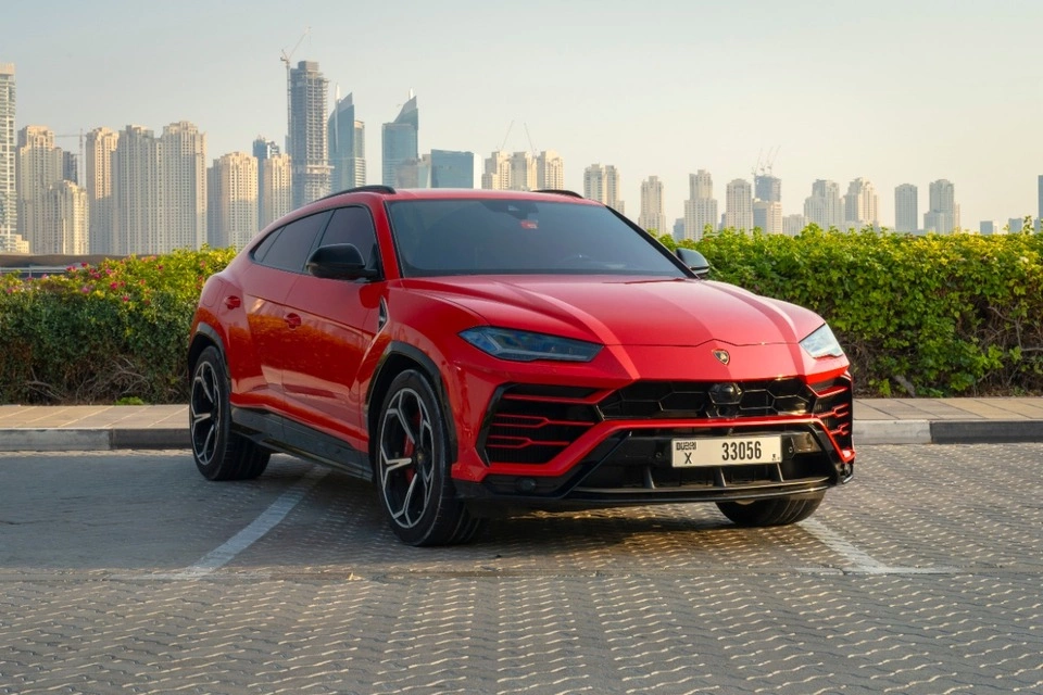 Car rental Lamborghini Urus in Dubai 2020 (red)