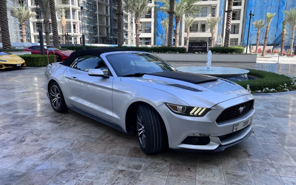 Car rental Ford Mustang-Cabrio in Dubai 2018 (silver)
