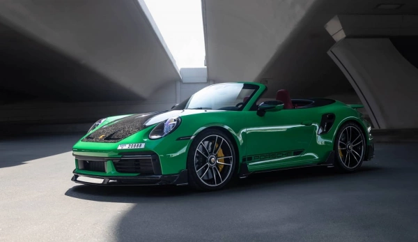 Порше 911-Турбо-S 2023 Зеленый