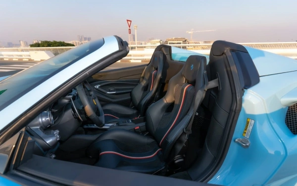 Аренда Феррари Ф8-Трибуто в Дубае 2023 (синий)
