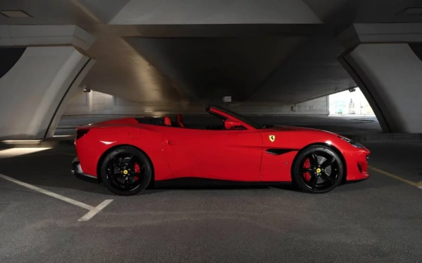 Car rental Ferrari Portofino in Dubai 2019 (red)