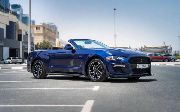 Car rental Ford Mustang-Cabrio in Dubai 2020 (dark-blue)