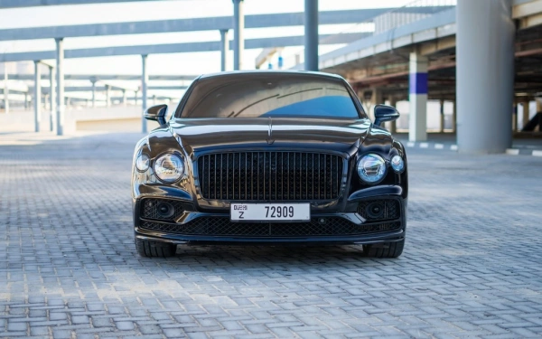 Car rental Bentley Flying-Spur in Dubai 2023 (black)