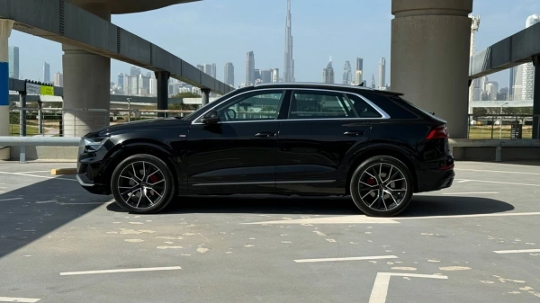 Car rental Audi Q8 in Dubai 2024 (black)