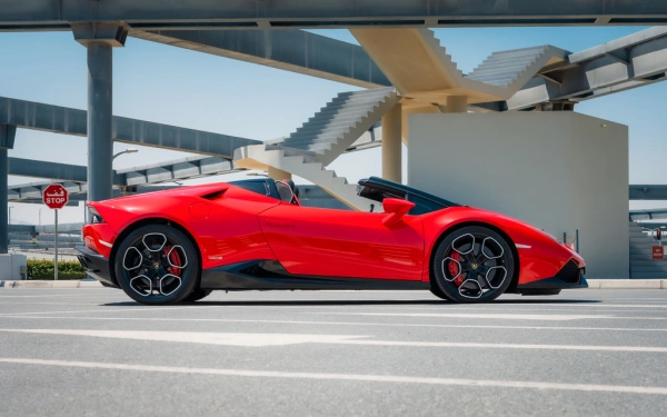 Car rental Lamborghini Huracan-Spyder in Dubai 2018 (red)