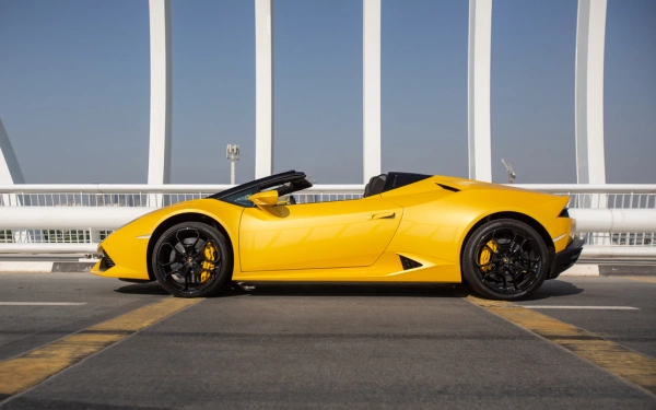 Car rental Lamborghini Huracan-Spyder in Dubai 2021 (yellow)