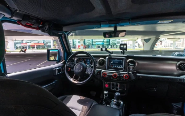 Car rental Jeep Wrangler in Dubai 2020 (tiffany-blue)