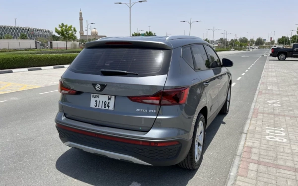 Car rental Volkswagen Jetta-VS5 in Dubai 2020 (grey-blue)