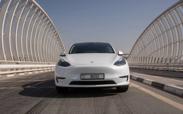 Car rental Tesla Model-Y in Dubai 2022 (white)