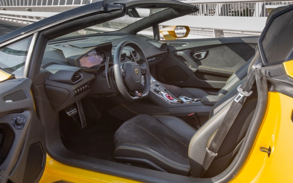 Car rental Lamborghini Huracan-Spyder in Dubai 2021 (yellow)